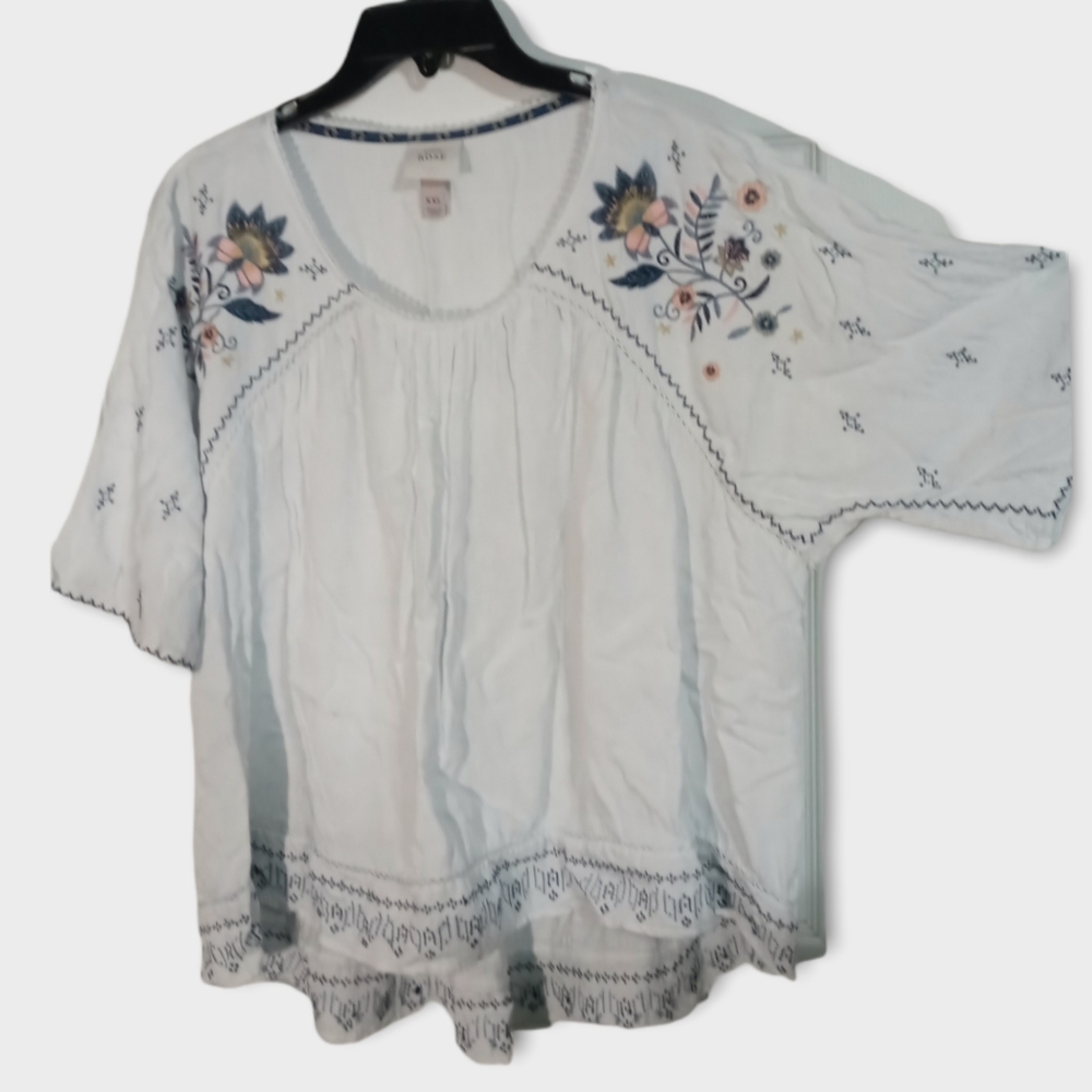 🌞3/$15 Womens XXL top Knox Rose